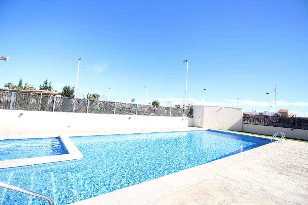 Townhouse Casa Champis Villa ซานเปรโดเดลปีนาตาร์ ภายนอก รูปภาพ